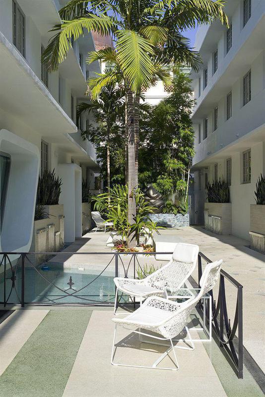 Tudor Hotel & Suites ไมอามีบีช ภายนอก รูปภาพ