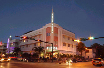 Tudor Hotel & Suites ไมอามีบีช ภายนอก รูปภาพ